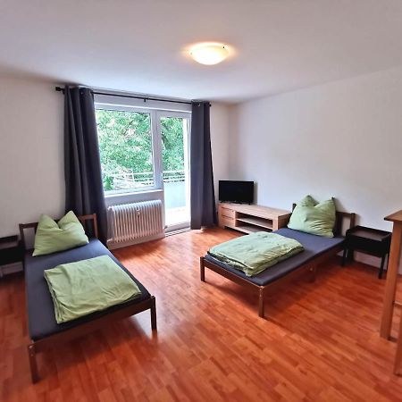 Monteurzimmer Berlin Neukoelln Berlim Exterior foto