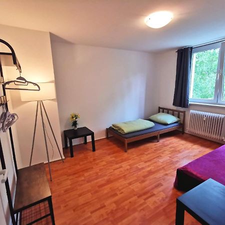 Monteurzimmer Berlin Neukoelln Berlim Exterior foto