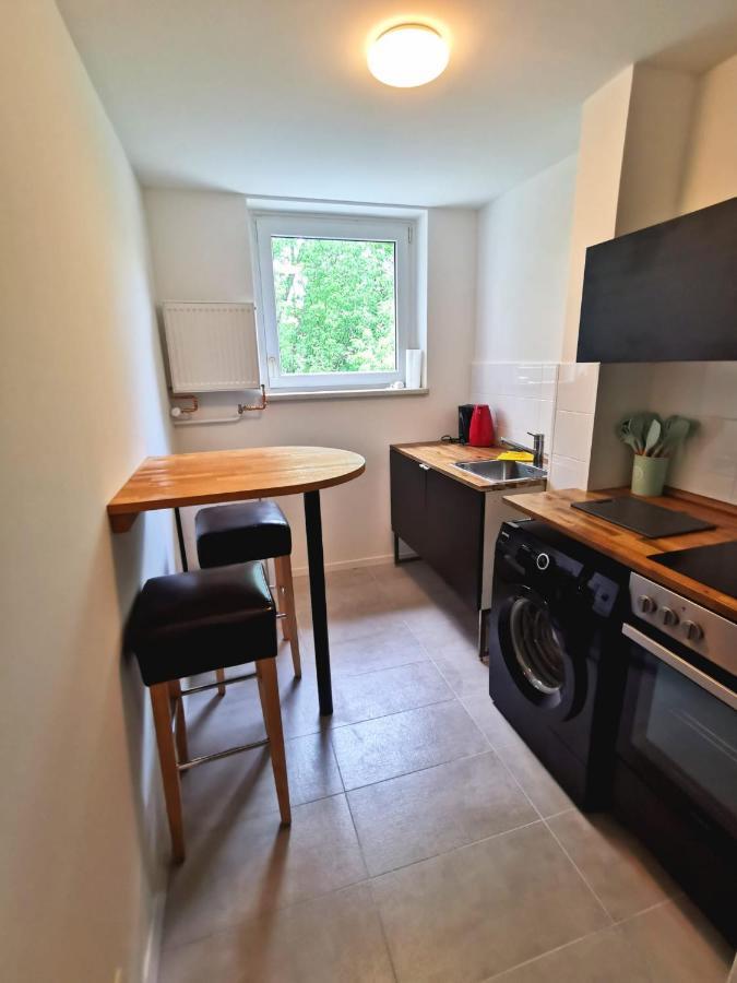 Monteurzimmer Berlin Neukoelln Berlim Exterior foto
